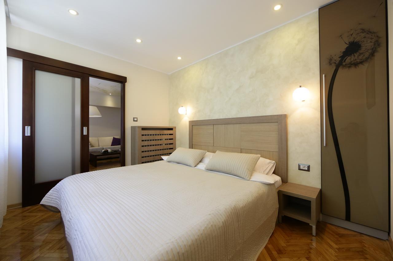 Apartment Piano Белград Екстериор снимка